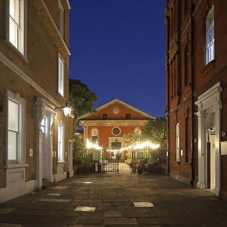 The Z Hotel Covent Garden Лондон Экстерьер фото
